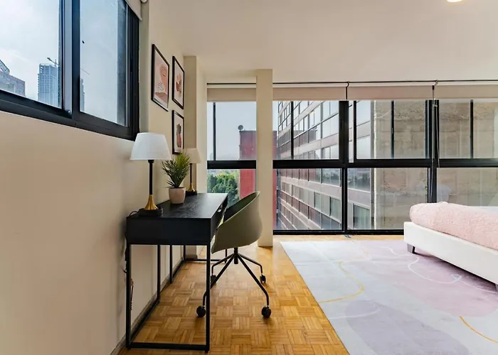 Mid-century Gem Prime Location Near Dining & Shops *